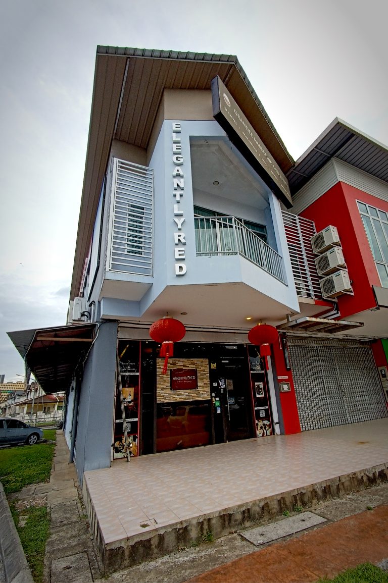 Elegantly Red Kuching Store